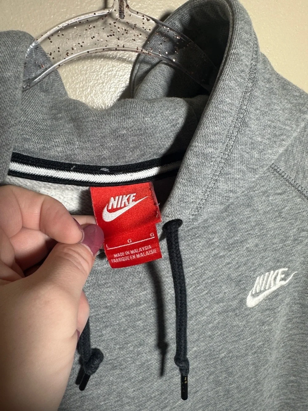 Nike hoodie size